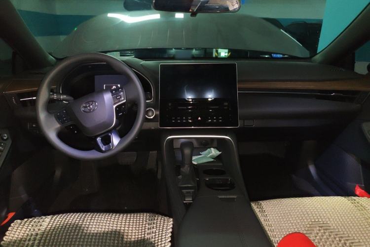 Used Toyota Avalon 2024 2.0L Ambition Edition Center Console
