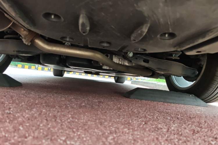 Used Toyota Avalon 2024 Dual-Motor 2.0L Premium Edition Chassis Rear