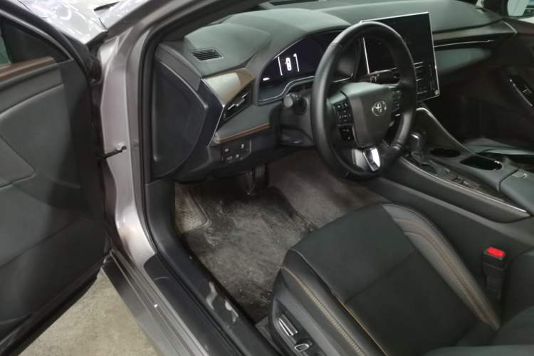 Used Toyota Avalon 2024 Dual-Motor 2.0L Luxury Edition Driver Seat