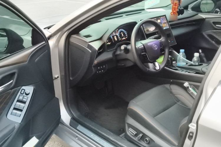Used Toyota Avalon 2024 Dual-Engine 2.5L XLE Premium Edition Driver Seat