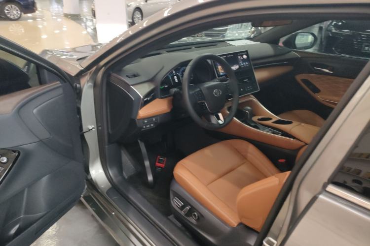 Used Toyota Avalon 2024 Dual-Motor 2.0L Luxury Edition Driver Seat