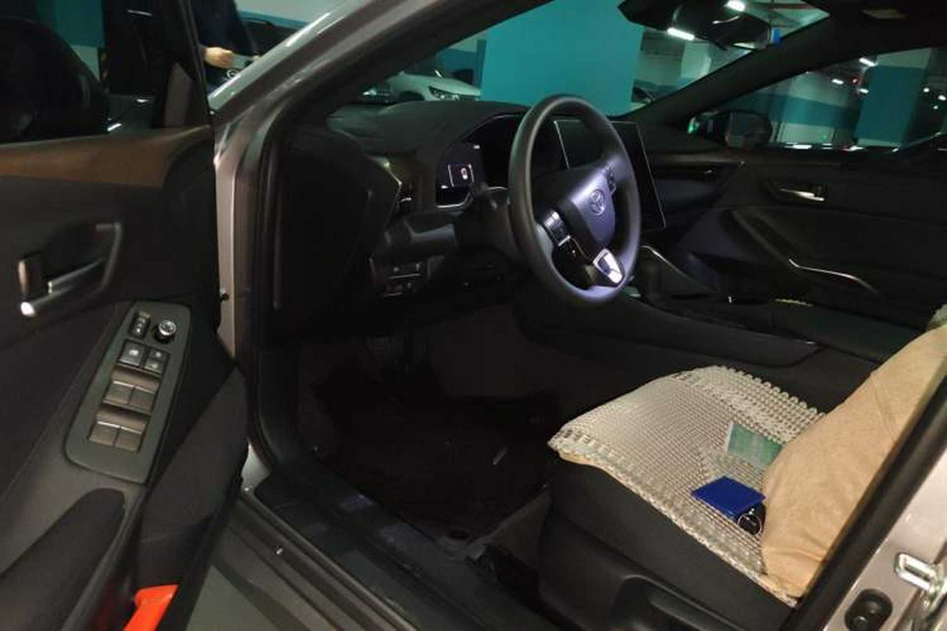 Used Toyota Avalon 2024 2.0L Ambition Edition Driver Seat