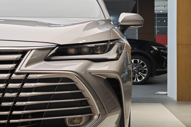 Used Toyota Avalon 2024 Dual-Motor 2.0L Luxury Edition Exterior 1
