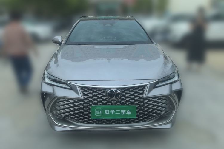 Used Toyota Avalon 2024 Dual-Engine 2.5L XLE Premium Edition Front