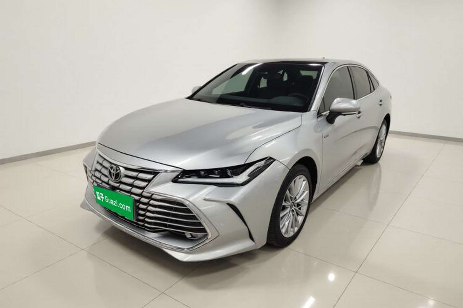 Used Toyota Avalon 2024 Dual-Motor 2.0L Luxury Edition Front Left 45 Deg