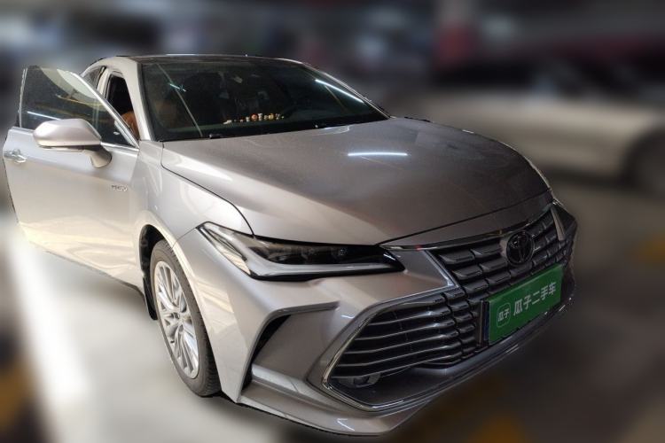 Used Toyota Avalon 2024 Dual-Motor 2.0L Luxury Edition Front Right 45 Deg