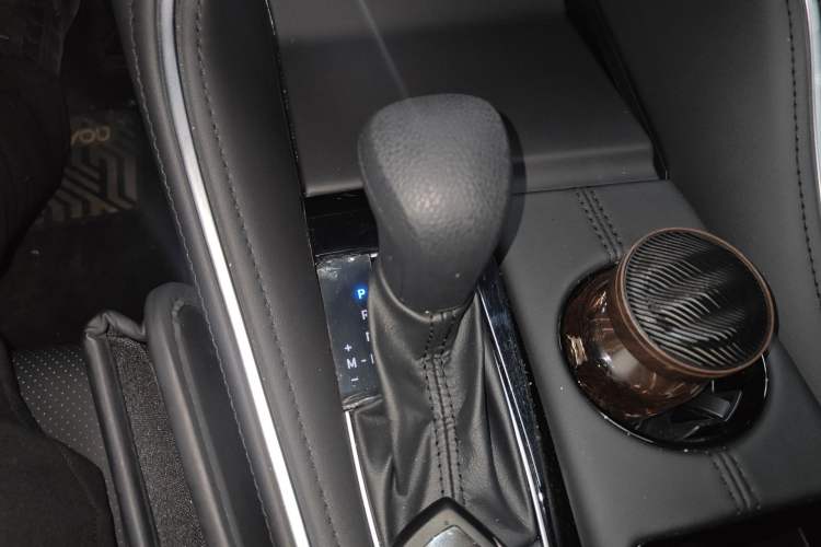 Used Toyota Avalon 2024 2.0L Ambition Edition Gear Lever