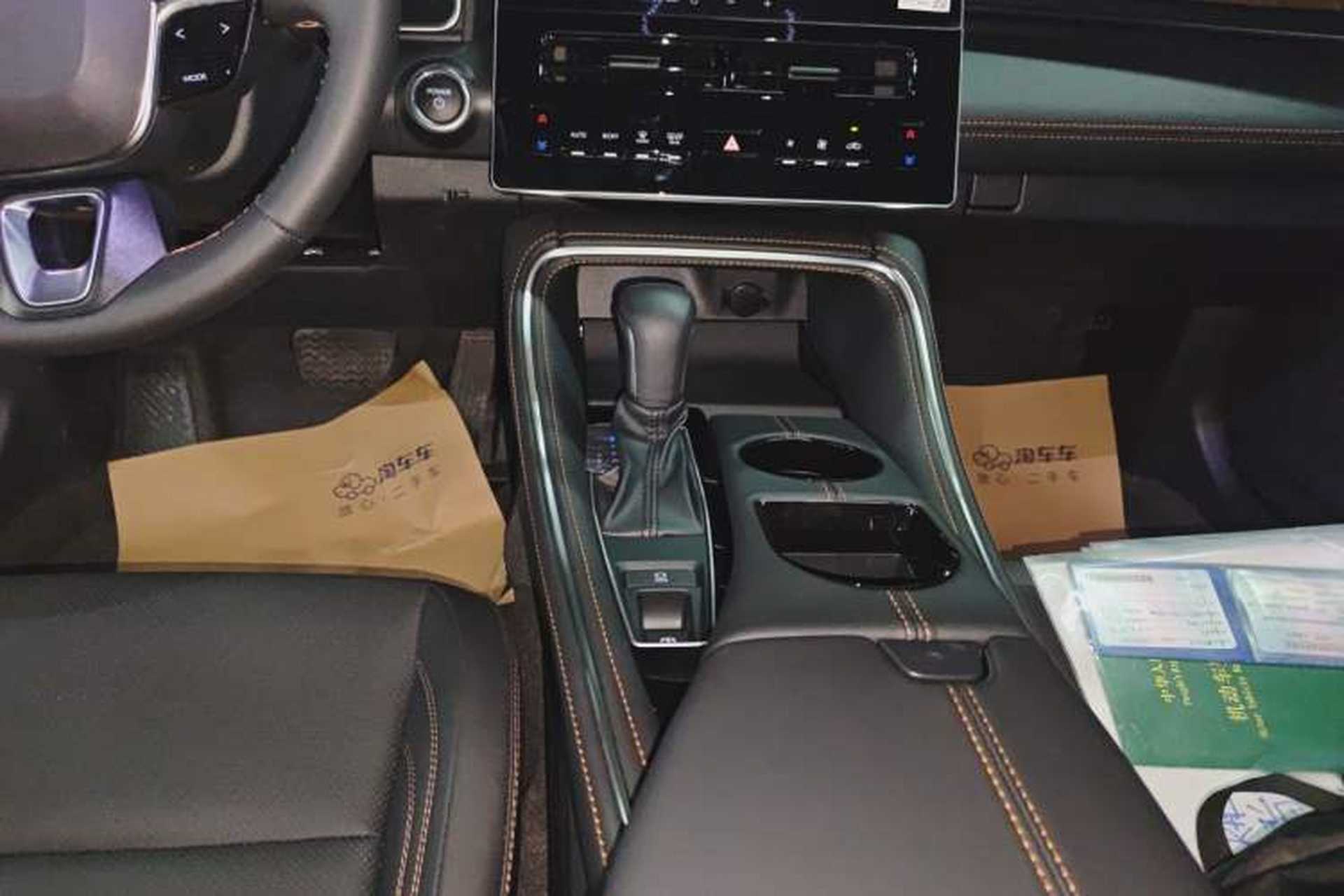 Used Toyota Avalon 2024 Dual-Motor 2.0L Luxury Edition Gear Lever