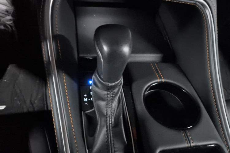 Used Toyota Avalon 2024 2.0L Luxury Edition Gear Lever