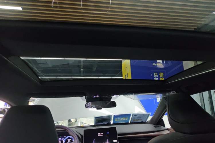 Used Toyota Avalon 2024 Dual-Motor 2.0L Luxury Edition Headliner