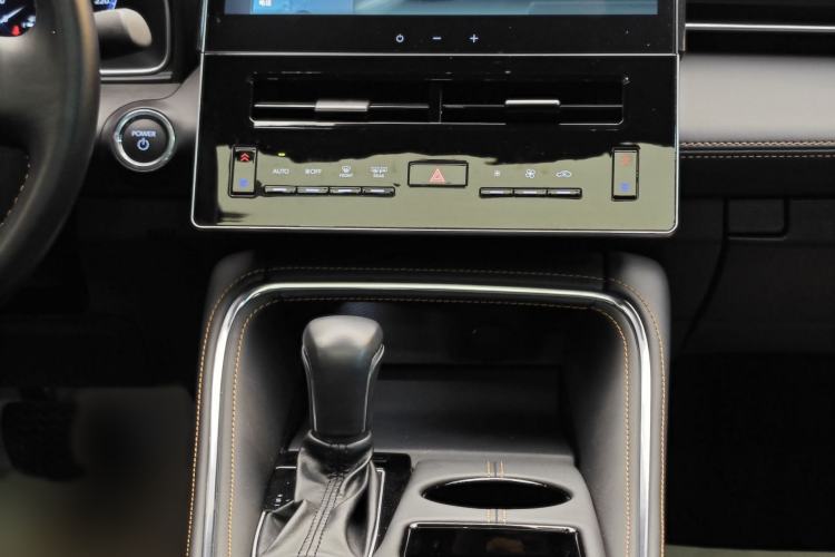 Used Toyota Avalon 2024 Dual-Motor 2.0L Luxury Edition Interior 9