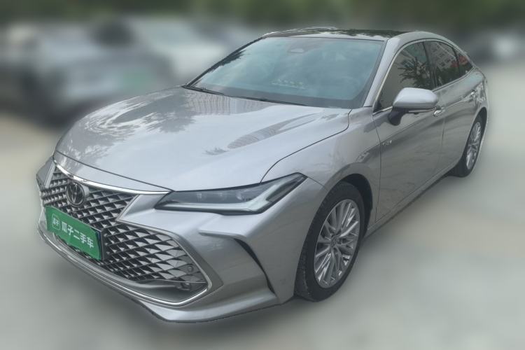 Used Toyota Avalon 2024 Dual-Engine 2.5L XLE Premium Edition Guazi used car, China used car export, Used car for sale, Used  cars, Cheapest cars for sale