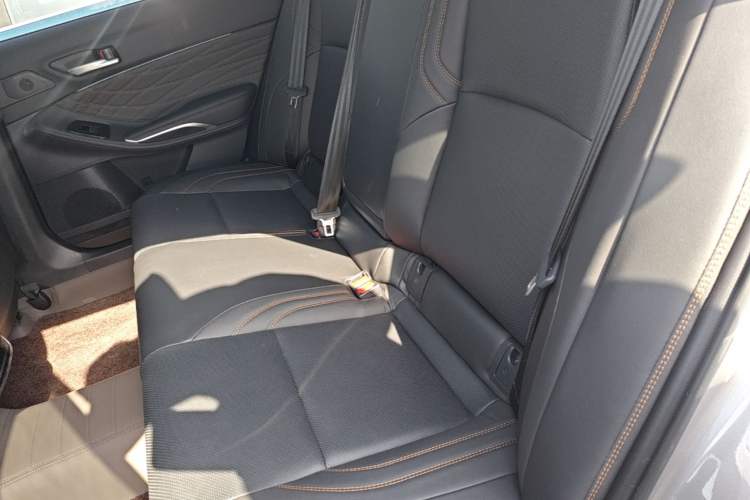 Used Toyota Avalon 2024 Dual-Engine 2.5L XLE Premium Edition Left Rear Seat