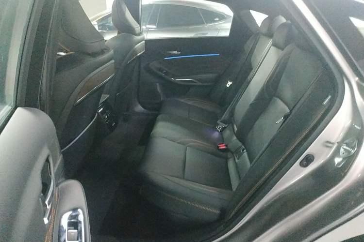 Used Toyota Avalon 2024 Dual-Engine 2.5L XLE Premium Edition Left Rear Seat