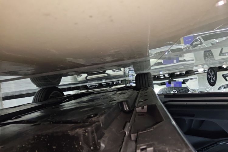 Used Toyota Avalon 2024 Dual-Motor 2.0L Luxury Edition Left Side Sill