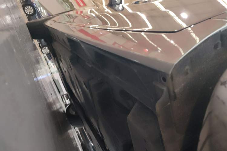 Used Toyota Avalon 2024 Dual-Motor 2.0L Luxury Edition Left Side Sill