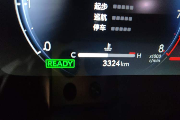 Used Toyota Avalon 2024 Dual-Motor 2.0L Luxury Edition Odometer Close Up