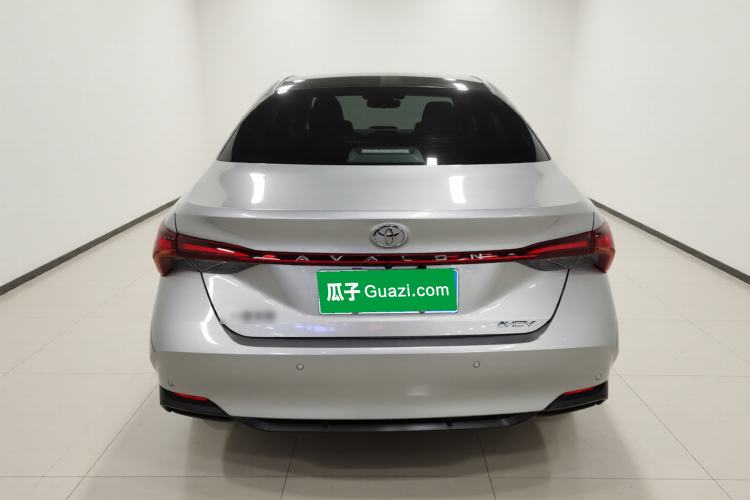 Used Toyota Avalon 2024 Dual-Motor 2.0L Luxury Edition Rear