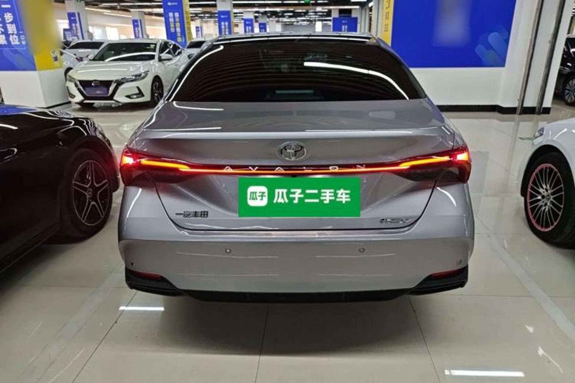 Used Toyota Avalon 2024 Dual-Motor 2.0L Luxury Edition Rear