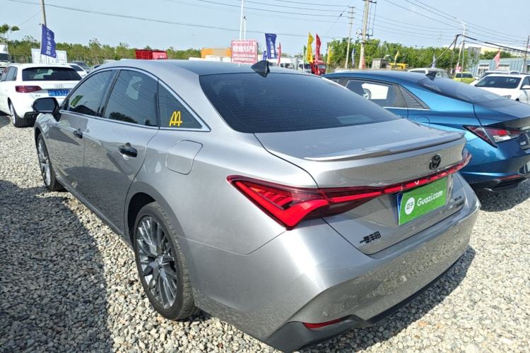 Used Toyota Avalon 2024 Dual-Engine 2.5L XLE Premium Edition Rear Left 45 Deg