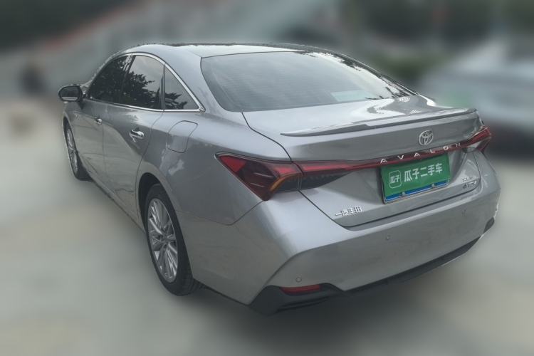Used Toyota Avalon 2024 Dual-Engine 2.5L XLE Premium Edition Rear Left 45 Deg