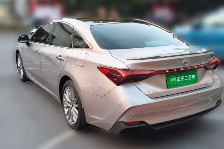 Used Toyota Avalon 2024 Dual-Engine 2.5L XLE Premium Edition Rear Left 45 Deg