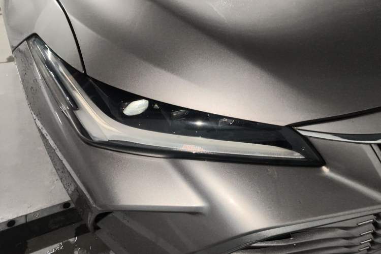 Used Toyota Avalon 2024 2.0L Luxury Edition Right Front Headlight