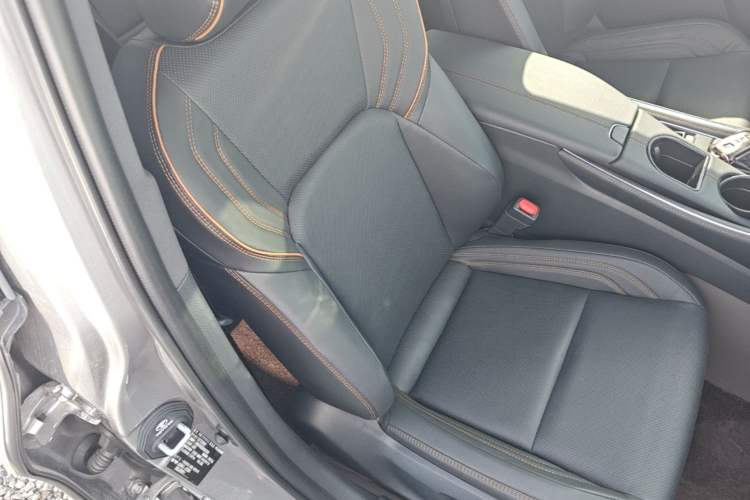 Used Toyota Avalon 2024 Dual-Engine 2.5L XLE Premium Edition Right Front Seat