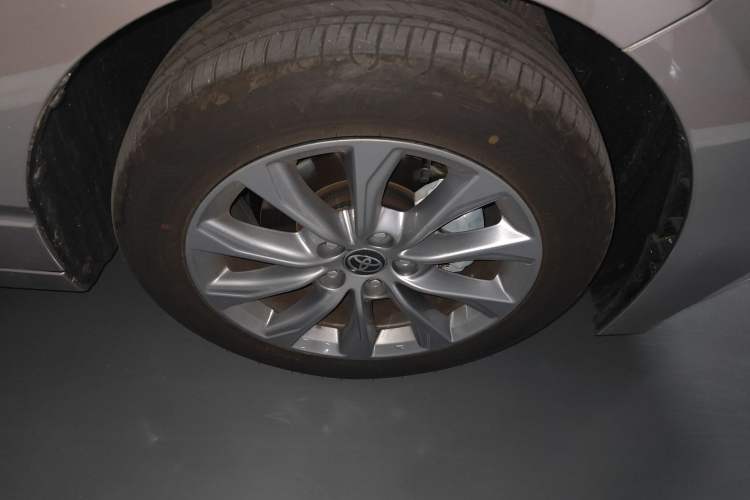 Used Toyota Avalon 2024 2.0L Ambition Edition Right Front Wheel Hub