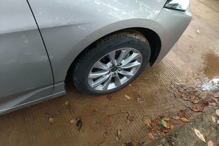 Used Toyota Avalon 2024 2.0L Ambition Edition Right Front Wheel Hub
