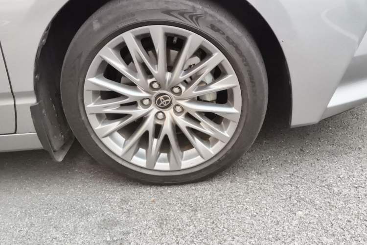 Used Toyota Avalon 2024 Dual-Engine 2.5L XLE Premium Edition Right Front Wheel Hub