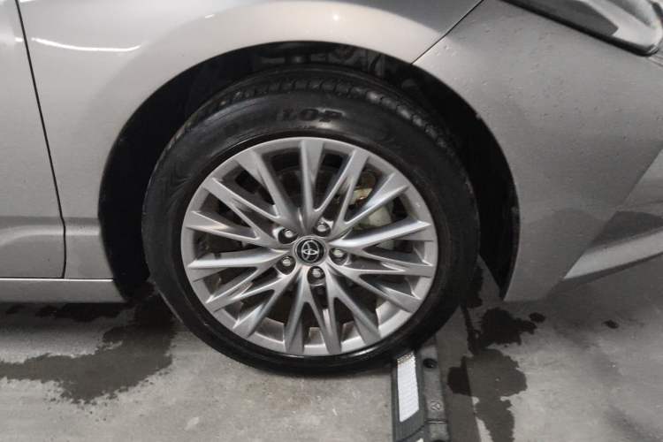 Used Toyota Avalon 2024 2.0L Luxury Edition Right Front Wheel Hub