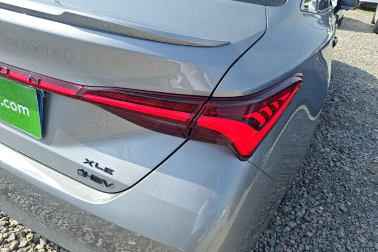 Used Toyota Avalon 2024 Dual-Engine 2.5L XLE Premium Edition Right Rear Taillight