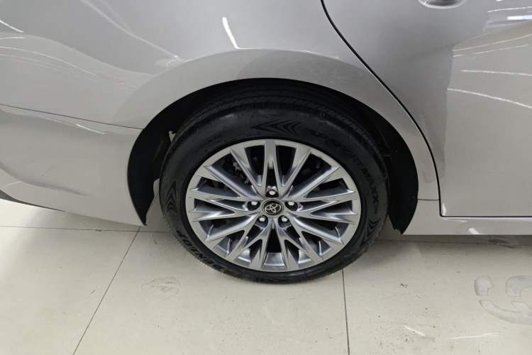 Used Toyota Avalon 2024 Dual-Motor 2.0L Luxury Edition Right Rear Wheel Hub