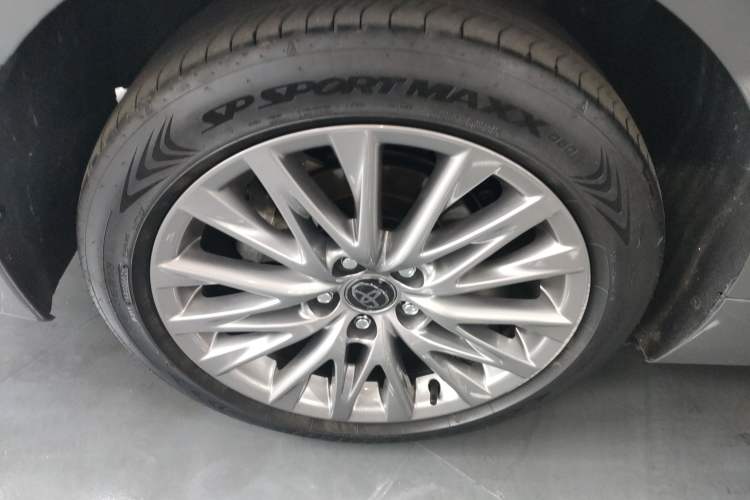 Used Toyota Avalon 2024 Dual-Motor 2.0L Luxury Edition Right Rear Wheel Hub
