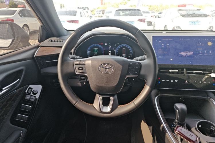Used Toyota Avalon 2024 Dual-Engine 2.5L XLE Premium Edition Steering Wheel