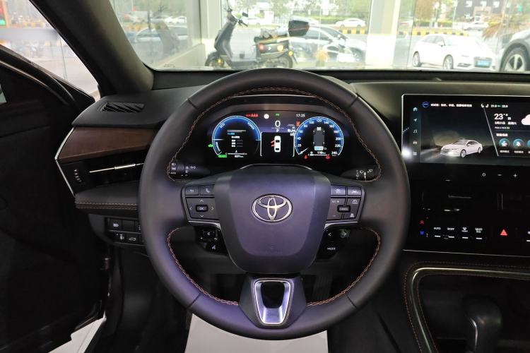 Used Toyota Avalon 2024 Dual-Motor 2.0L Luxury Edition Steering Wheel