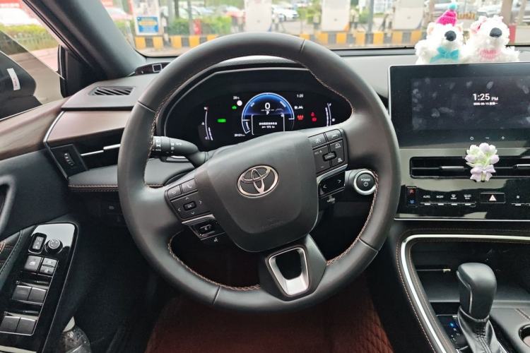 Used Toyota Avalon 2024 Dual-Motor 2.0L Premium Edition Steering Wheel