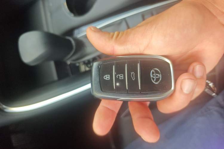 Used Toyota Avalon 2024 2.0L Ambition Edition Vehicle Key