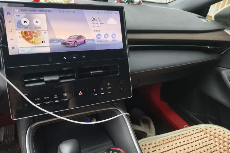 Used Toyota Avalon 2024 2.0L Luxury Edition Audio And AC Panel