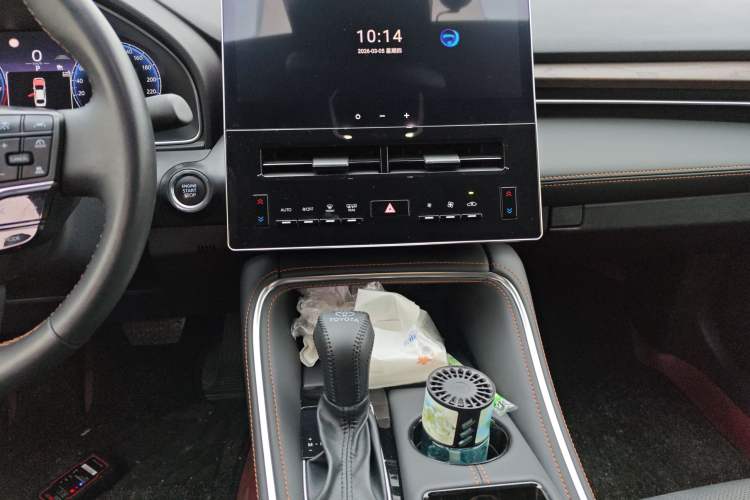 Used Toyota Avalon 2024 2.0L Luxury Edition Audio And AC Panel