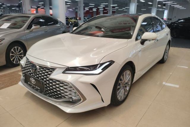 Used Toyota Avalon 2024 Dual-Engine 2.5L XLE Premium Edition