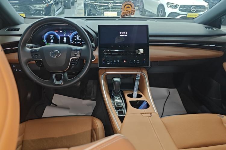 Used Toyota Avalon 2024 Dual-Motor 2.0L Luxury Edition Center Console