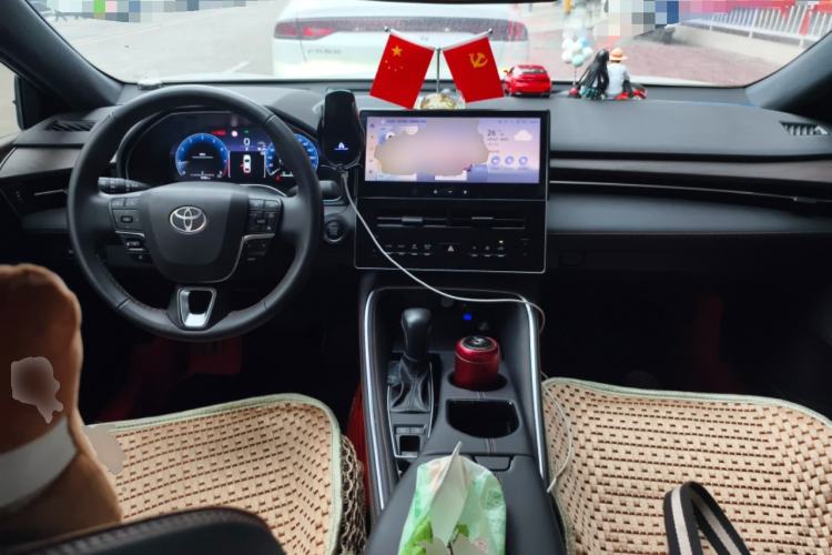Used Toyota Avalon 2024 2.0L Luxury Edition Center Console