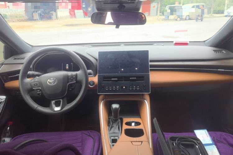 Used Toyota Avalon 2024 2.0L Luxury Edition Center Console