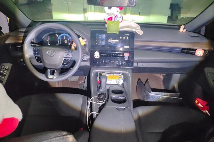 Used Toyota Avalon 2024 2.0L Ambition Edition Center Console