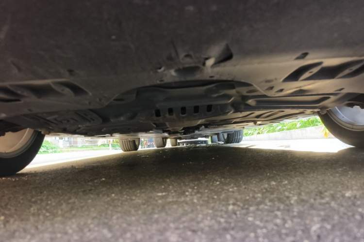 Used Toyota Avalon 2024 Dual-Engine 2.5L XLE Premium Edition Chassis Front
