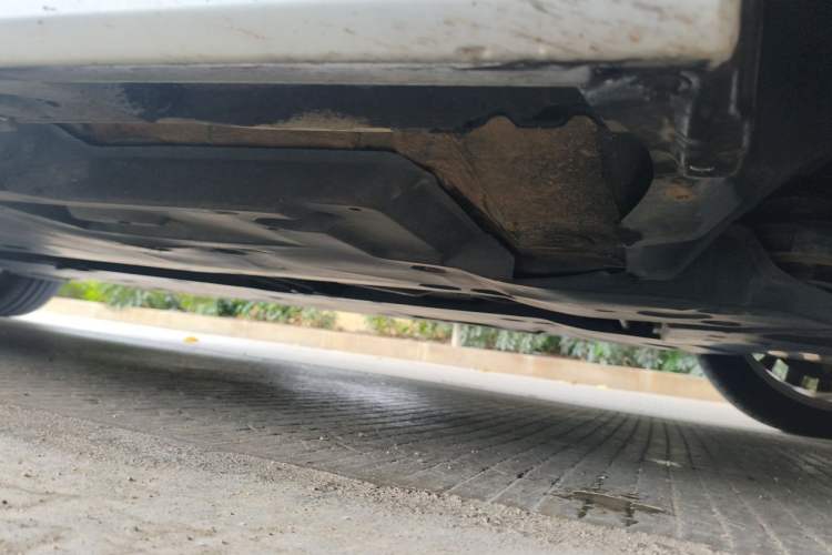 Used Toyota Avalon 2024 Dual-Motor 2.0L Luxury Edition Chassis Front Right