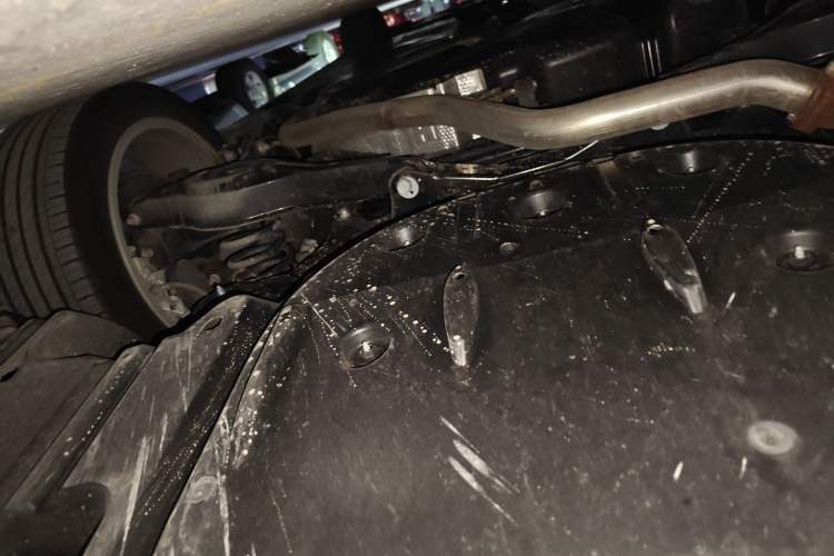 Used Toyota Avalon 2024 Dual-Engine 2.5L XLE Premium Edition Chassis Rear