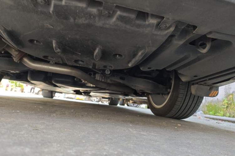Used Toyota Avalon 2024 Dual-Engine 2.5L XLE Premium Edition Chassis Rear